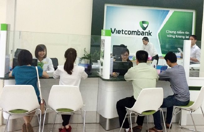 Chuyển tiền từ Vietcombank sang BIDV mất bao lâu?